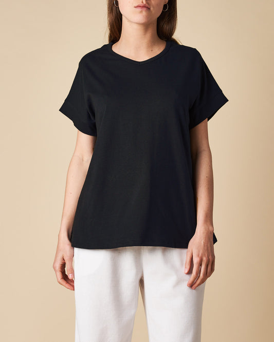 Neck Low Sleeve Trim Tee